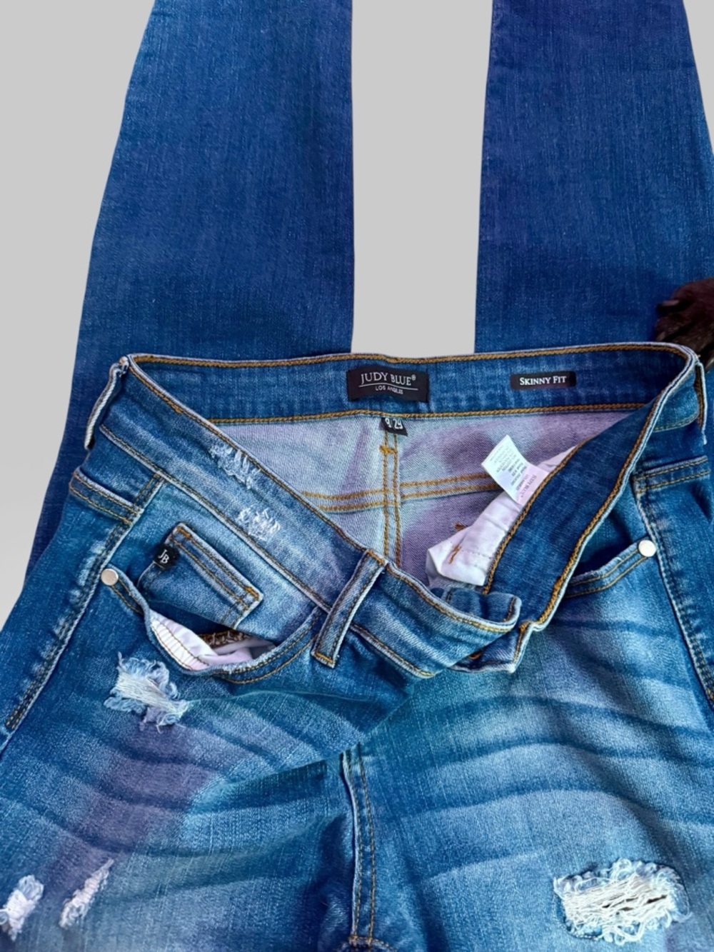 Judy Blue Leopard Distressed Jeans 9/29 - Picture 4 of 7